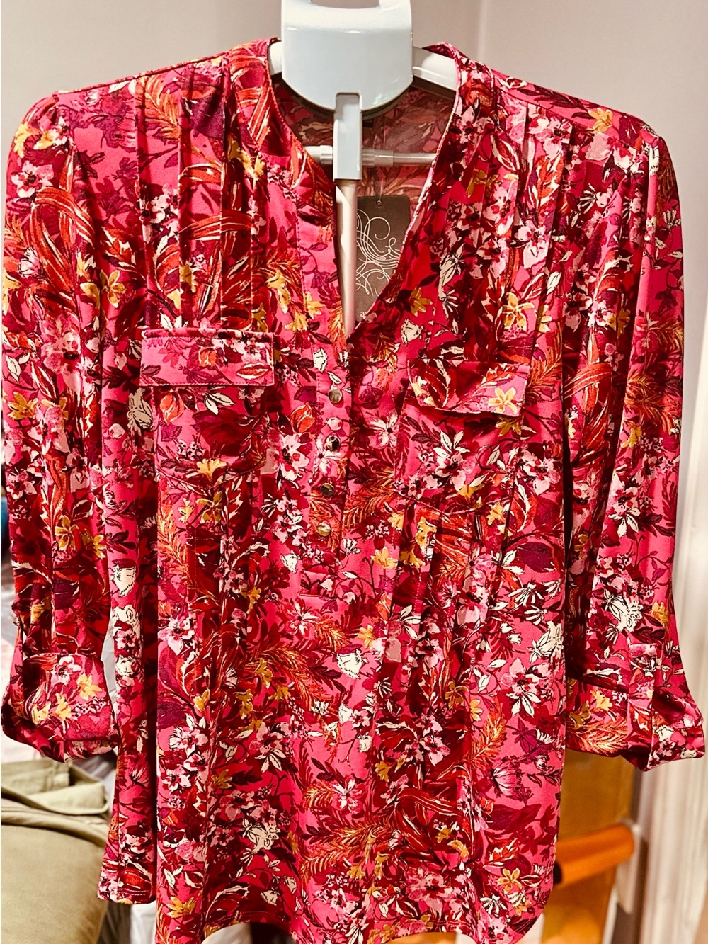 Ava & Grace Floral V-Neck Blouse in Pinks and white